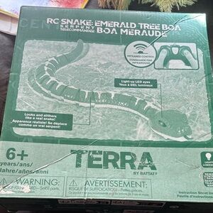 Terra Remote Control Snake Toy - Green